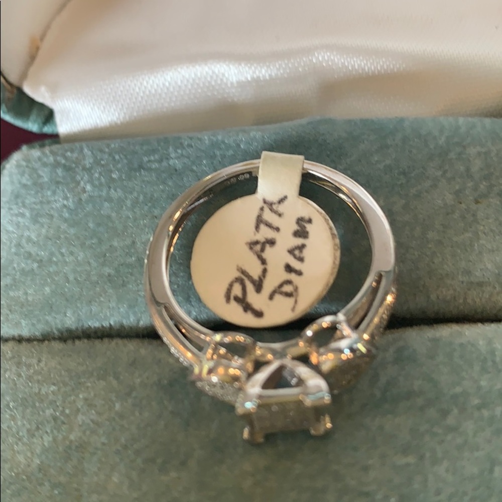 Silver ring - Picture 2 of 2